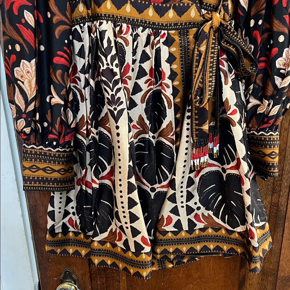 FARM Rio Black Floral Wrap Mini Dress with sleeves NWT - Picture 4 of 13